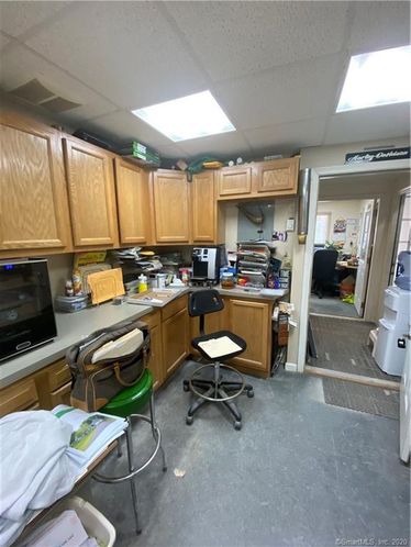 9 Moody Rd, Enfield, CT 06082